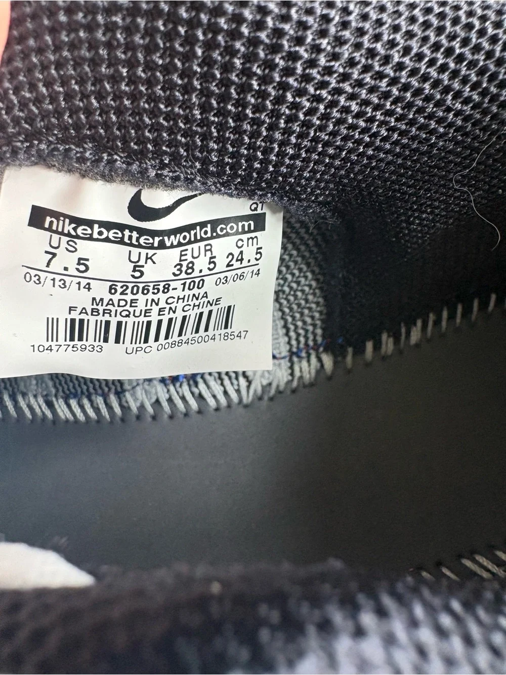 Nike Women’s White and Black Flyknit Sneakers - Picture 6 of 7